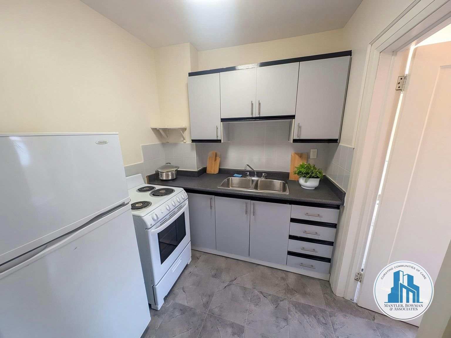 36-1A Vermont Avenue, Toronto, ON, M6G 1X6 - 5