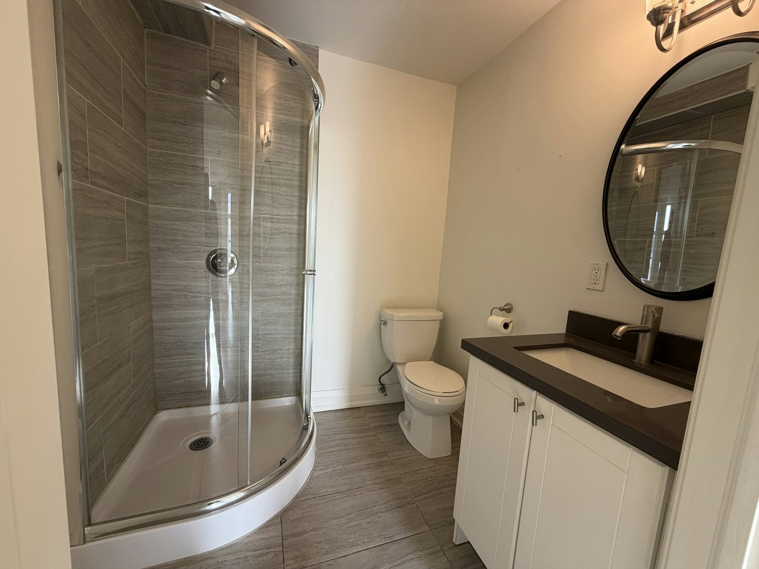 10-239 St Paul Street, St. Catharines, ON, L2R 3M6 - 10
