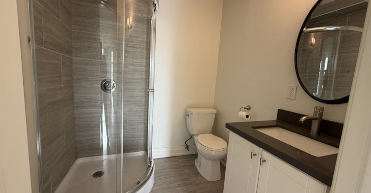 10-239 St Paul Street, St. Catharines, ON, L2R 3M6 - 10