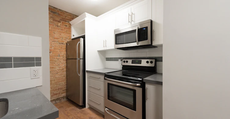 10-239 St Paul Street, St. Catharines, ON, L2R 3M6 - 4