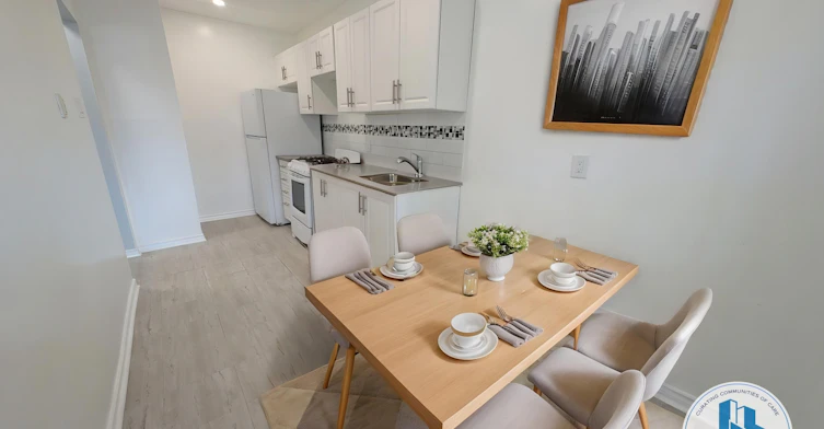 23-2150 Queen Street East, Toronto, ON, M4E 1E4 - 4
