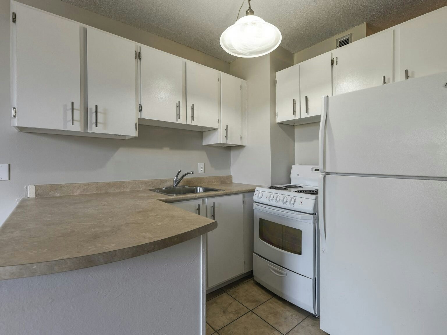 0728-5415 Victoria Road, Halifax, NS, B3H 4K5 - 4