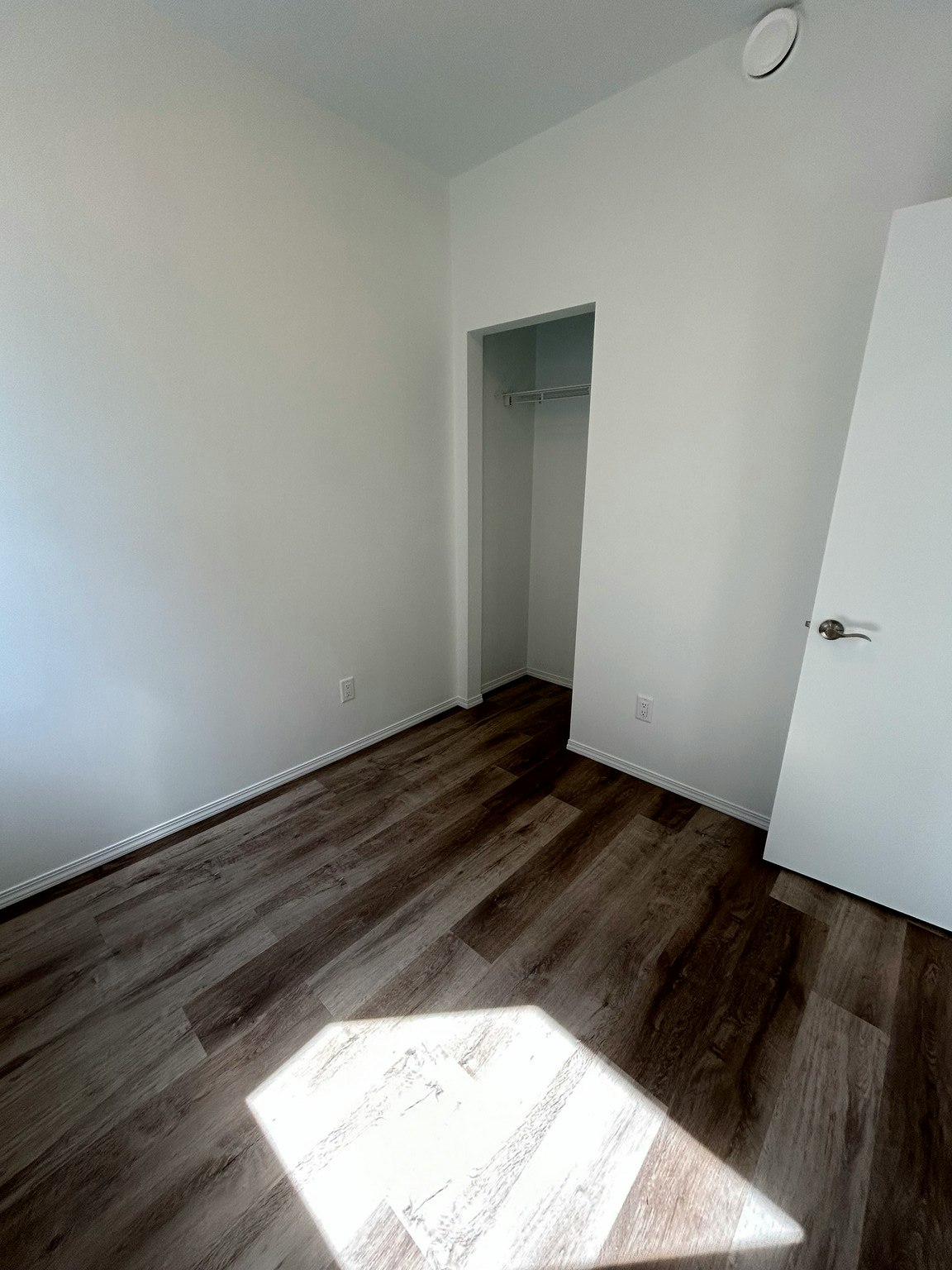 12030 - G-12032 54th Street Northwest, Edmonton, AB, T5W 3N3 - 14