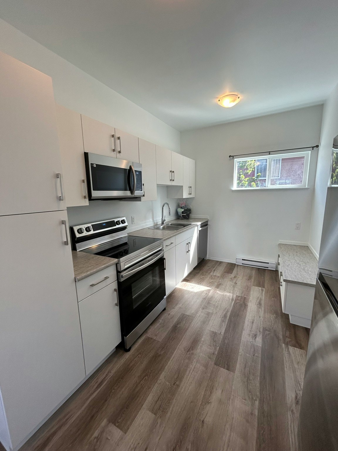 12030 - G-12032 54th Street Northwest, Edmonton, AB, T5W 3N3 - 16
