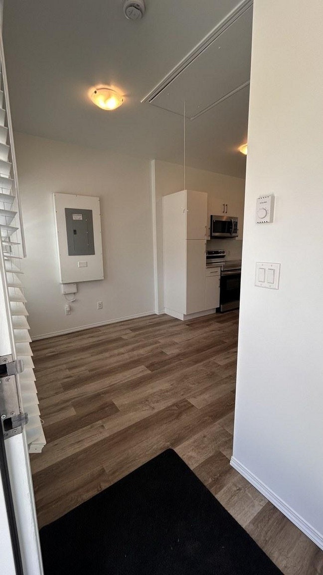 12030 - G-12032 54th Street Northwest, Edmonton, AB, T5W 3N3 - 8