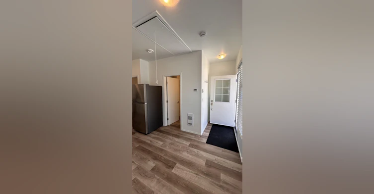 12030 - G-12032 54th Street Northwest, Edmonton, AB, T5W 3N3 - 7