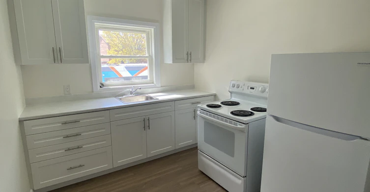 447 Palace Road, Kingston, ON, K7L 4T6 - 8