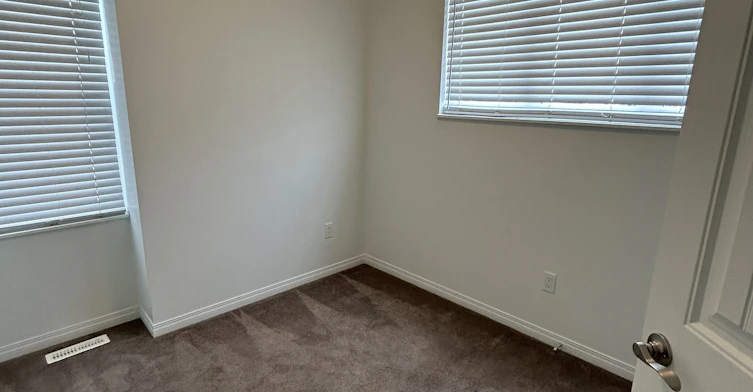 Main-12148 105 Street, Edmonton, AB, T5G 2N8 - 9