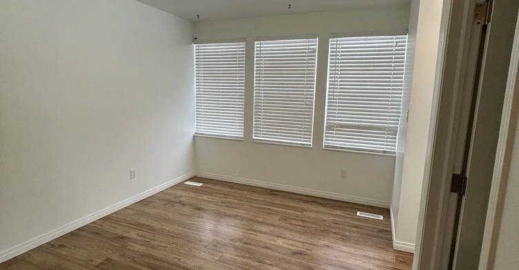 Main-12148 105 Street, Edmonton, AB, T5G 2N8