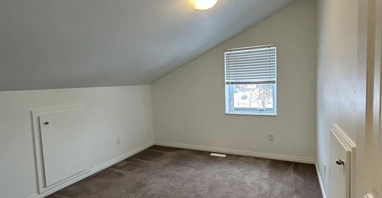 Main-12148 105 Street, Edmonton, AB, T5G 2N8 - 10