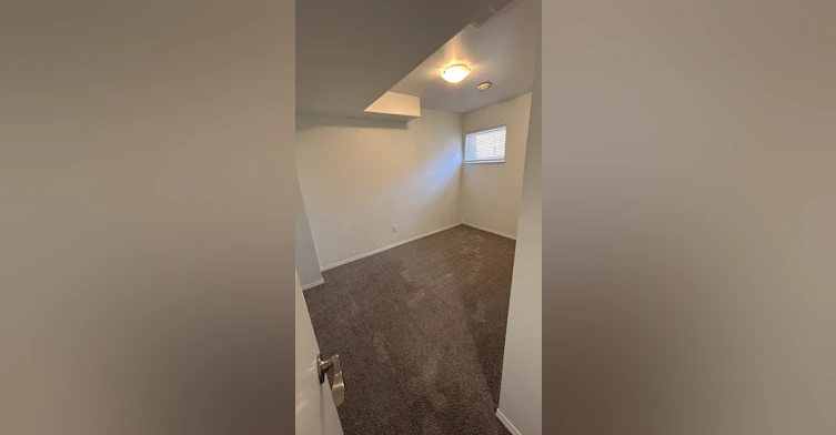 BSMT G3-12039 55 Street Northwest, Edmonton, AB, T5W 3R3 - 3