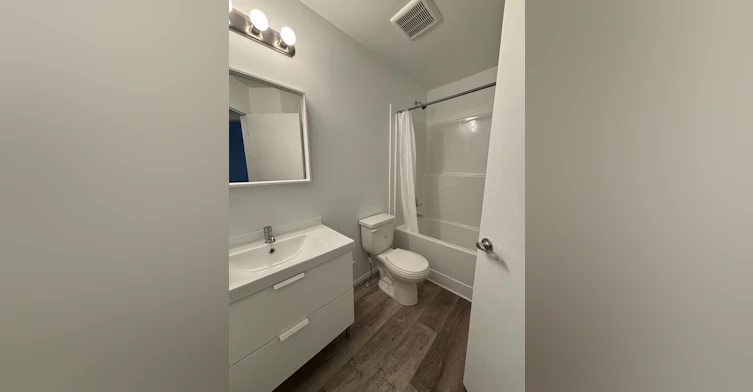 11358 Main -11358 53 Street Northwest, Edmonton, AB, T5W 3K9 - 25