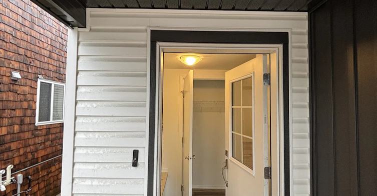 Main-11358 53 Street Northwest, Edmonton, AB, T5W 3K9