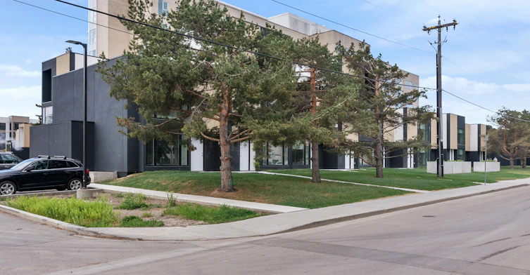 TH 3-12825 115 Avenue Northwest, Edmonton, AB, T5M 2X8 - 73