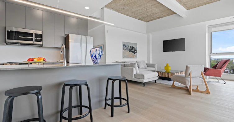 TH 3-12825 115 Avenue Northwest, Edmonton, AB, T5M 2X8 - 5