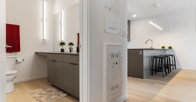 X16-12825 115 Avenue Northwest, Edmonton, AB, T5M 2X8 - 38