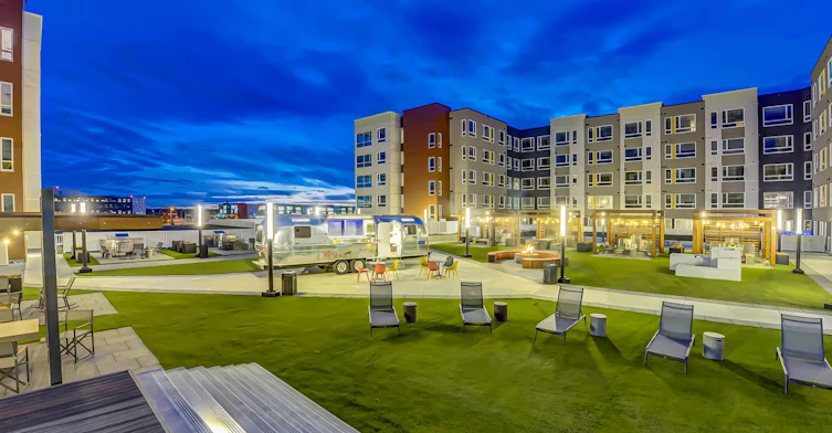 4135 University Avenue Northwest, Calgary, AB, T3B 6K8 - 2