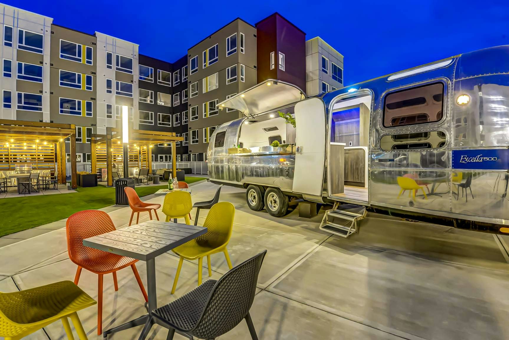 L01-4135 University Avenue Northwest, Calgary, AB, T3B 6K8 - 4