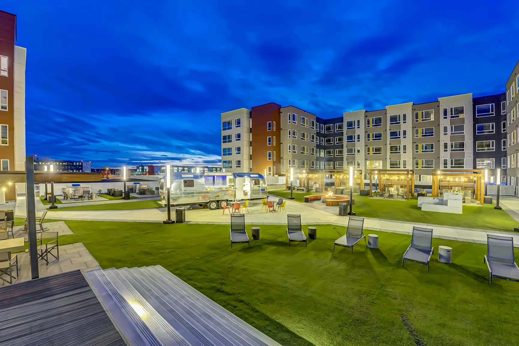 L01-4135 University Avenue Northwest, Calgary, AB, T3B 6K8 - 2