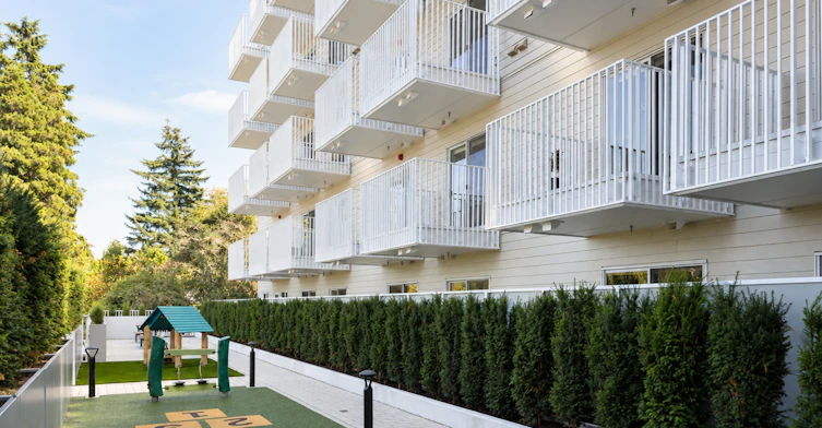 807 East 33rd Avenue, Vancouver, BC, V5V 3A4 - 9