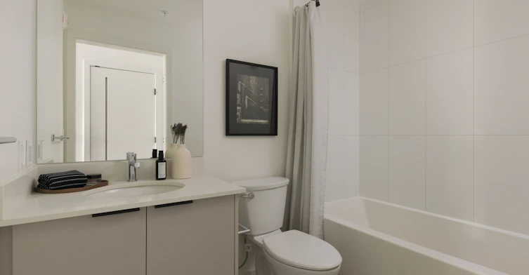 807 East 33rd Avenue, Vancouver, BC, V5V 3A4 - 9