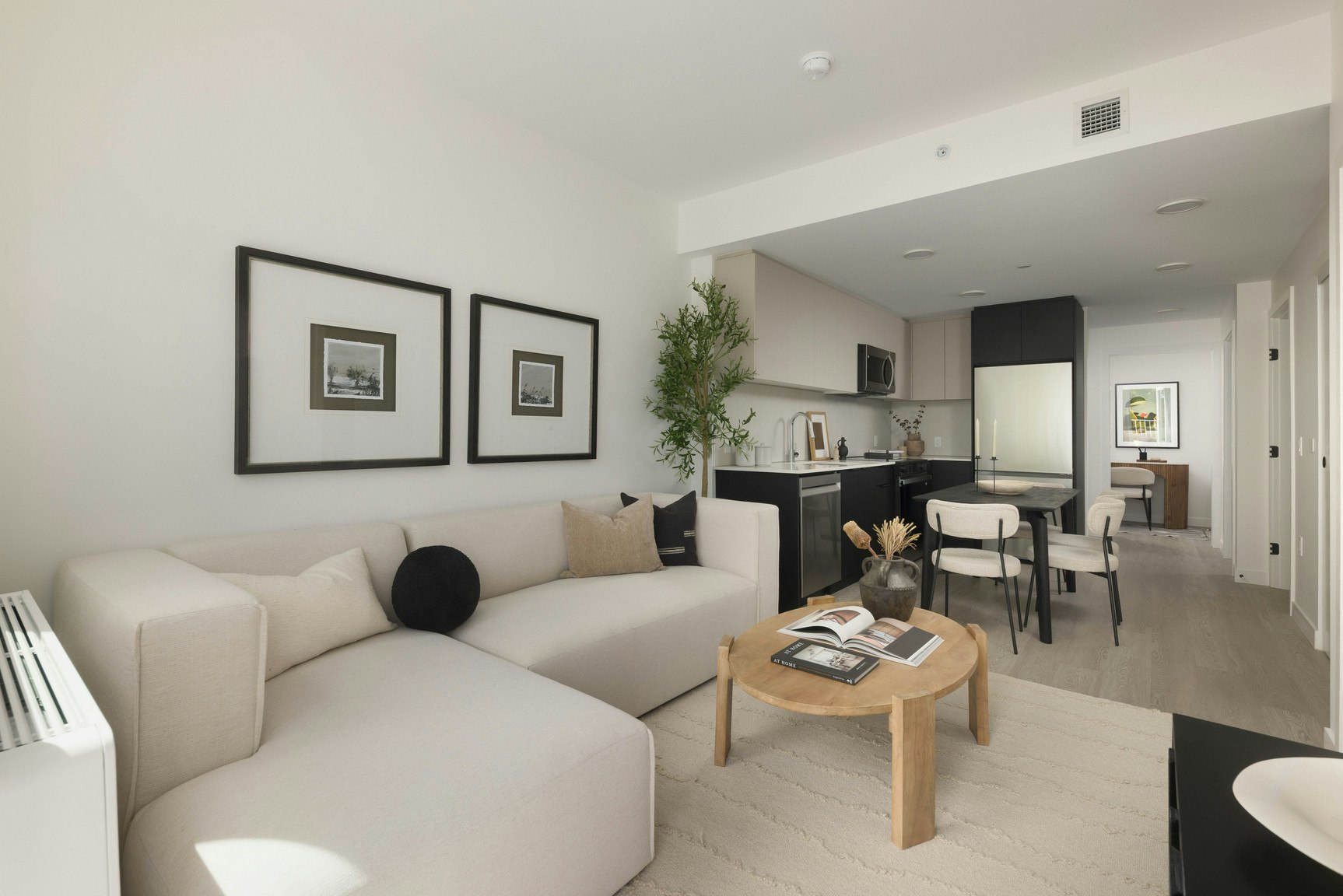807 East 33rd Avenue, Vancouver, BC, V5V 3A4 - 4