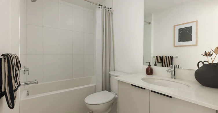 807 East 33rd Avenue, Vancouver, BC, V5V 3A4 - 8