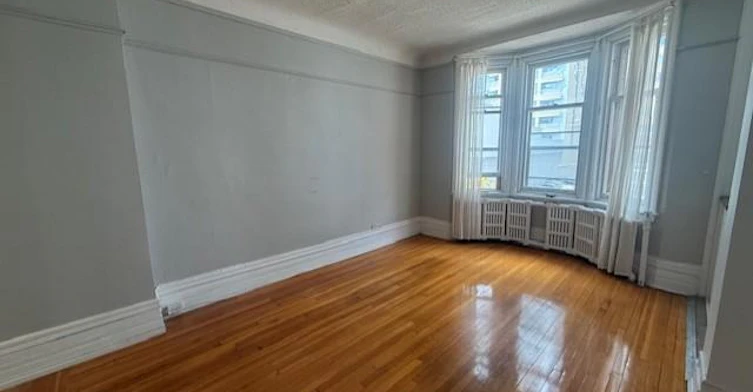 182 Lisgar Street, Ottawa, ON, K2P 0C4