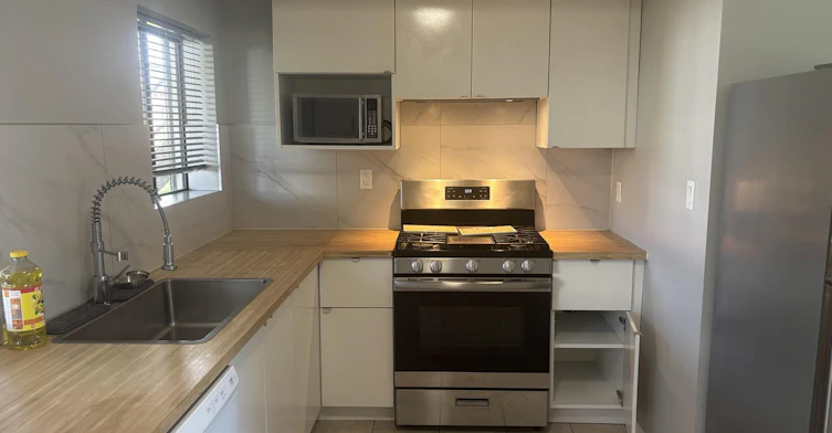 Garden-4455 Napier Street, Burnaby, BC, V5C 3H2 - 10
