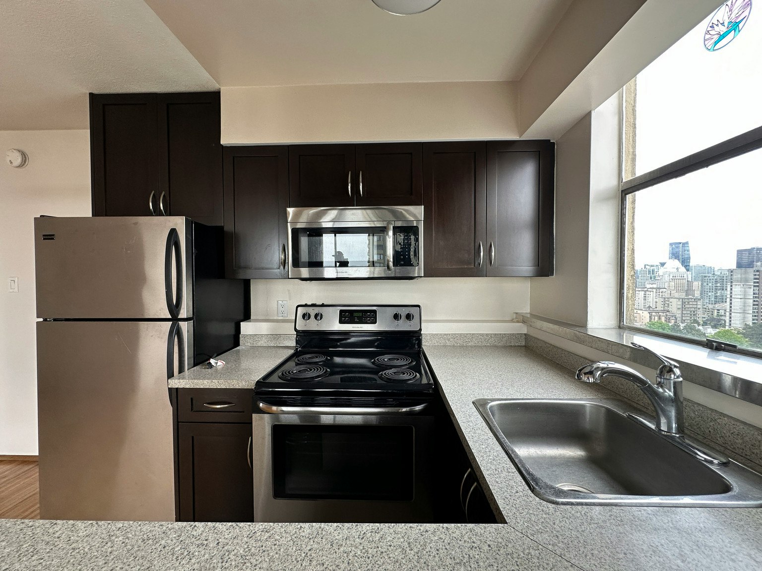 1100 Jervis Street, Vancouver, BC, V6E 2C4 - 5