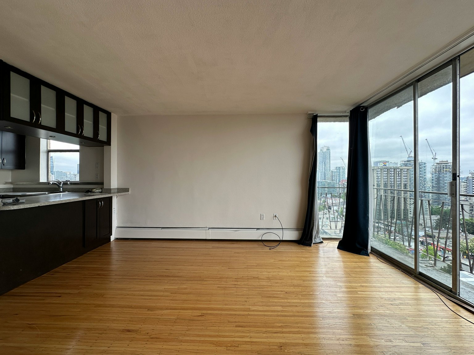 1100 Jervis Street, Vancouver, BC, V6E 2C4 - 9