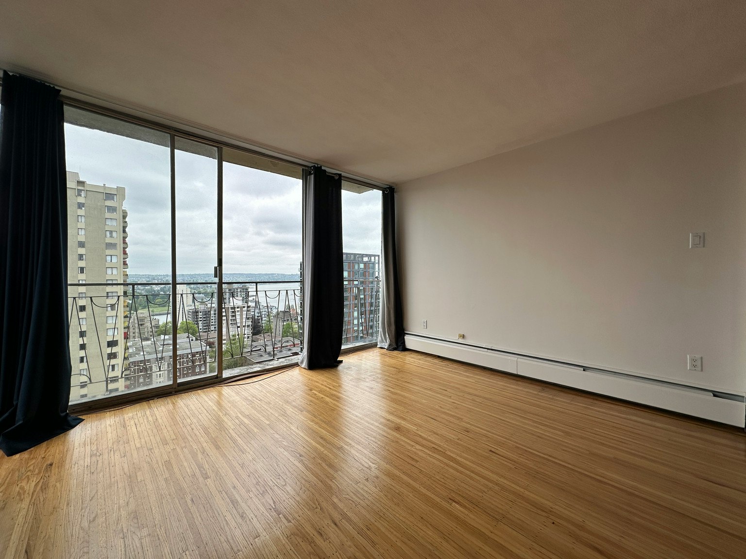 1100 Jervis Street, Vancouver, BC, V6E 2C4 - 10
