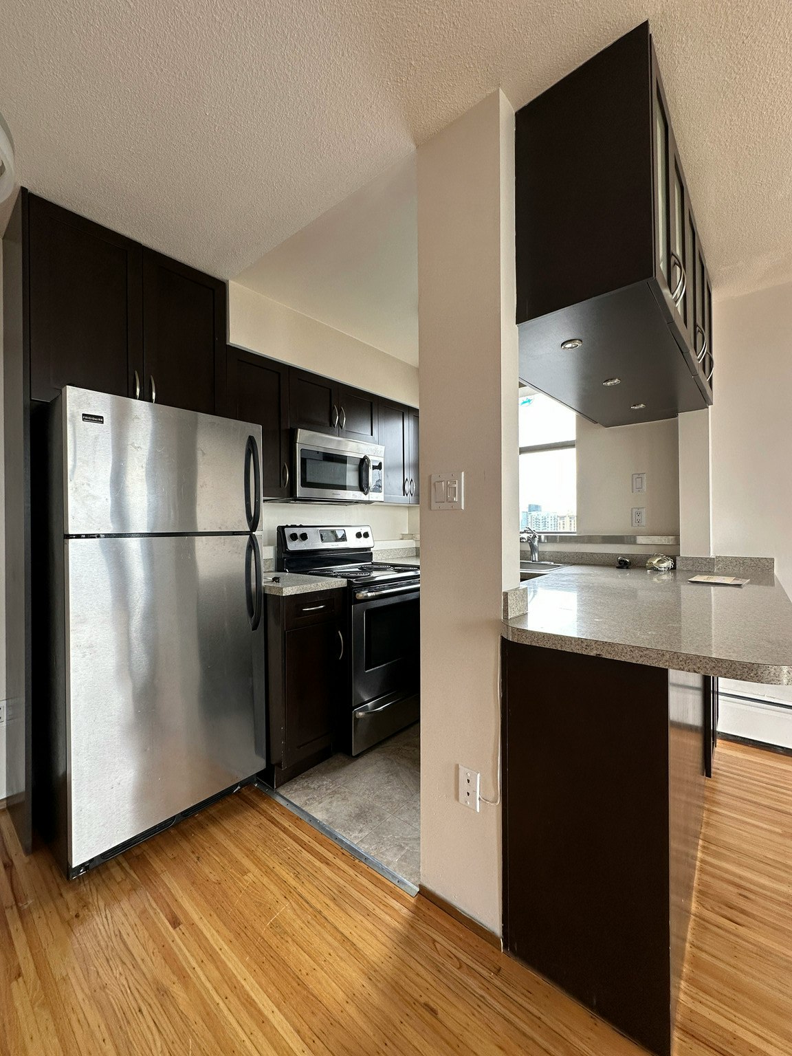 1100 Jervis Street, Vancouver, BC, V6E 2C4 - 6