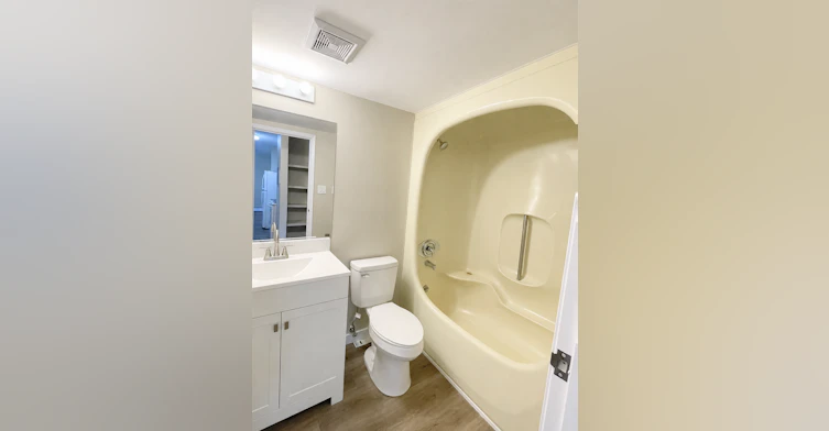 9107 88 Avenue Northwest, Edmonton, AB, T6C 3P9 - 15