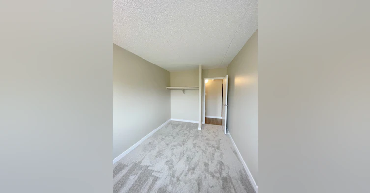 9107 88 Avenue Northwest, Edmonton, AB, T6C 3P9 - 12