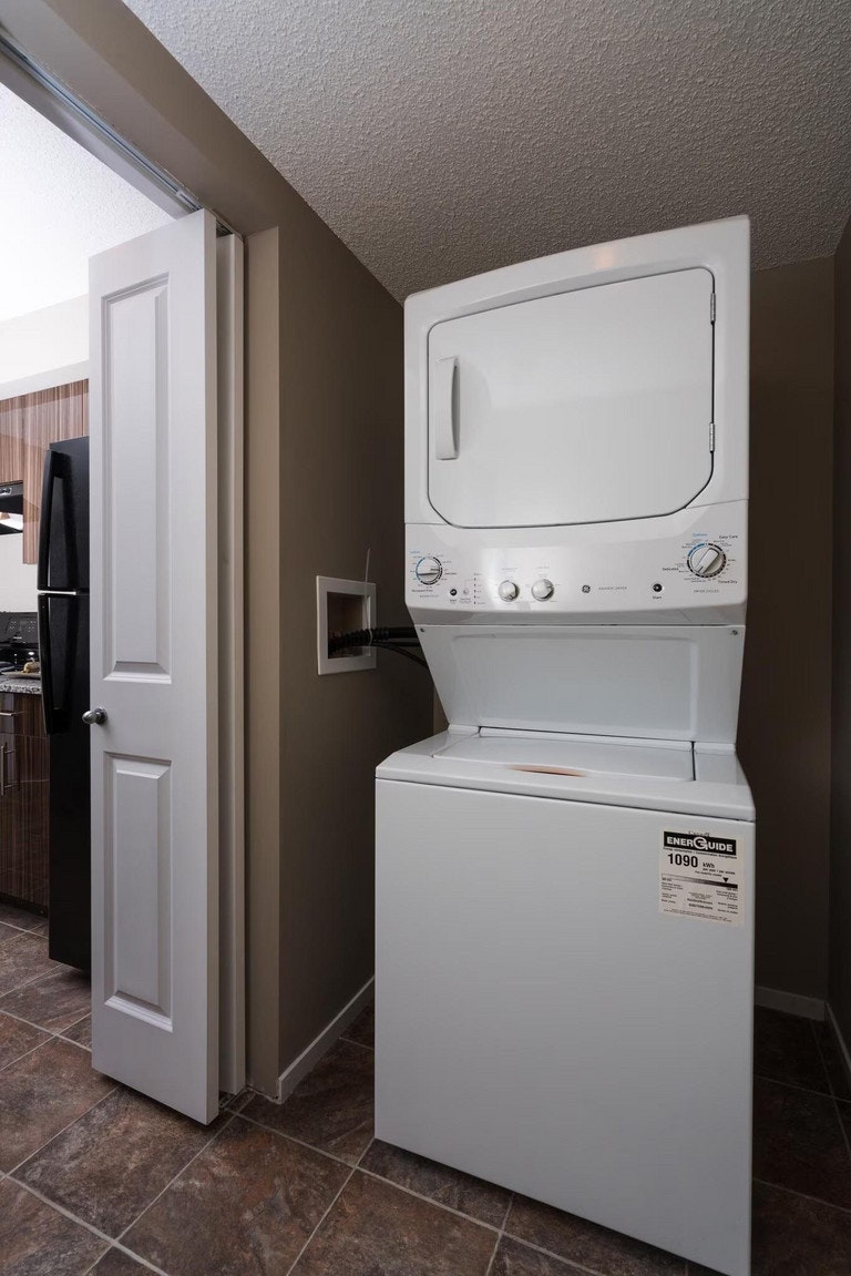 3011 James Mowatt Trail Southwest, Edmonton, AB, T6W 3P3 - 5