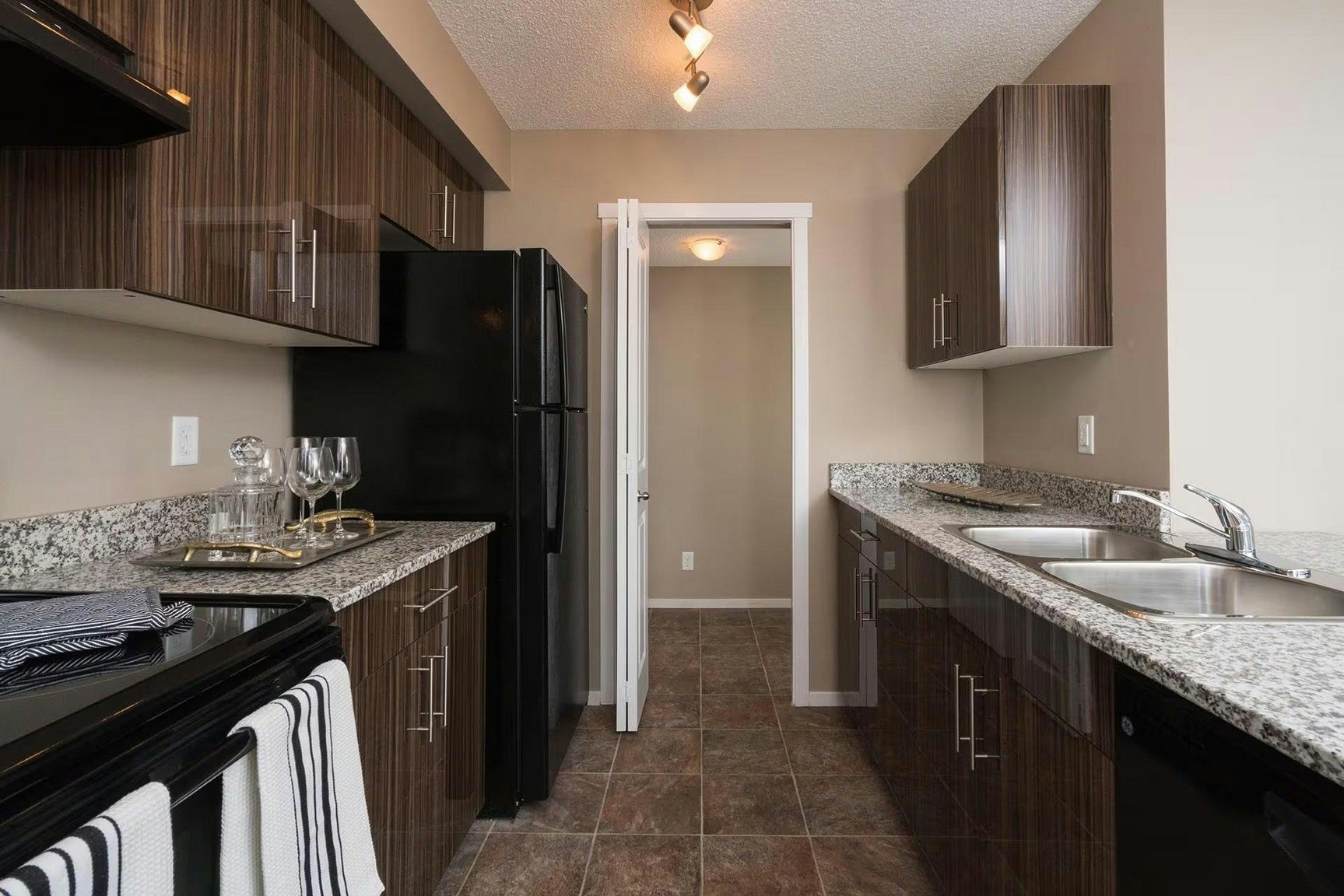 3011 James Mowatt Trail Southwest, Edmonton, AB, T6W 3P3 - 5