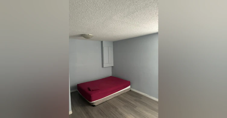 8 Castleglen Crescent Northeast, Calgary, AB, T3J 1N3 - 11