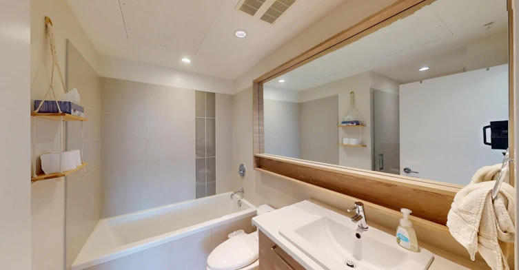 38 9 Street NE, Calgary, AB, T2E 7X9 - 10