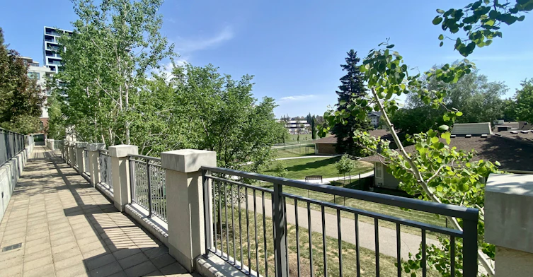 38 9 Street NE, Calgary, AB, T2E 7X9 - 23