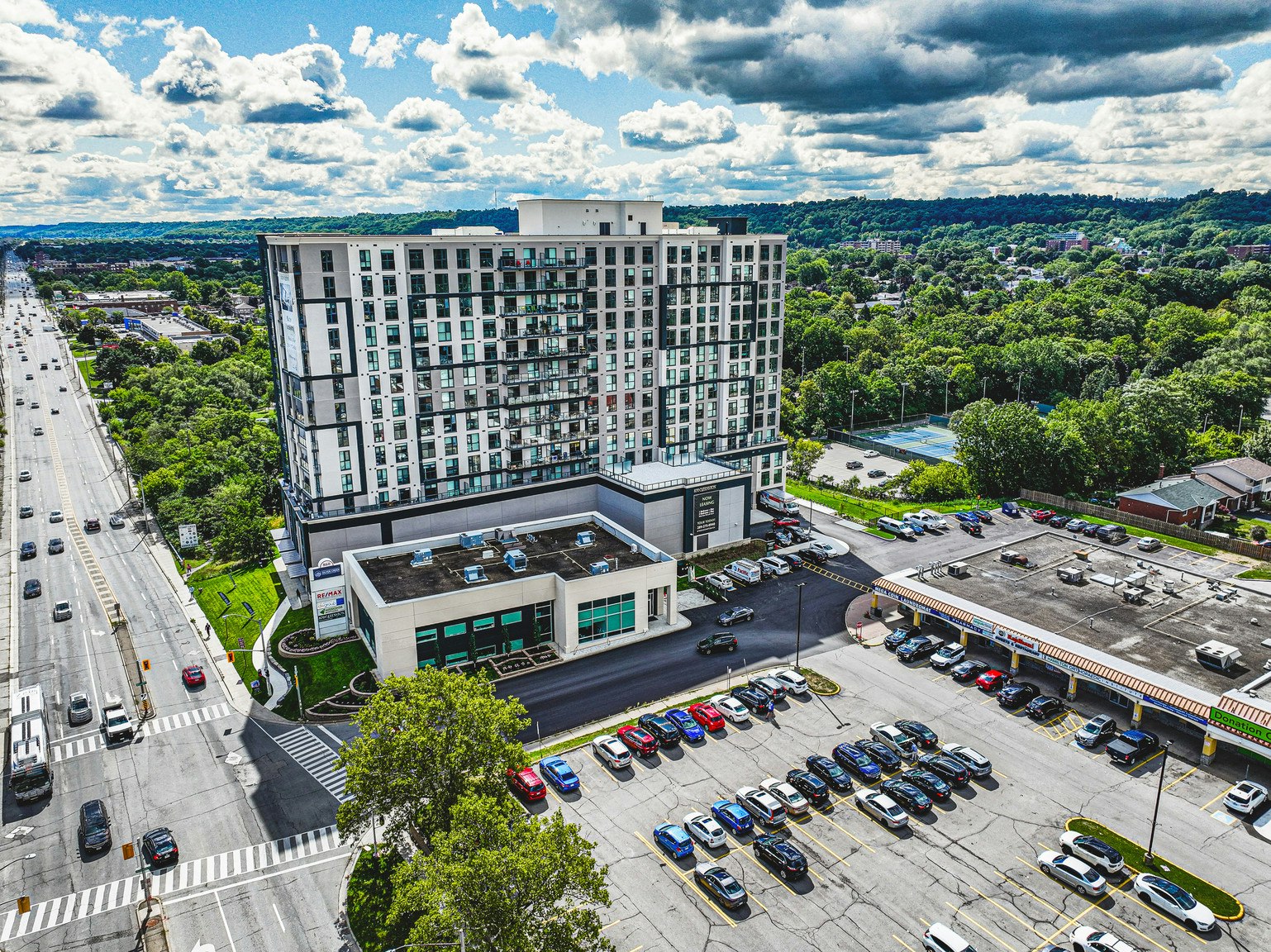 305-870 Queenston Road, Hamilton, ON, L8G 0B9 - 4