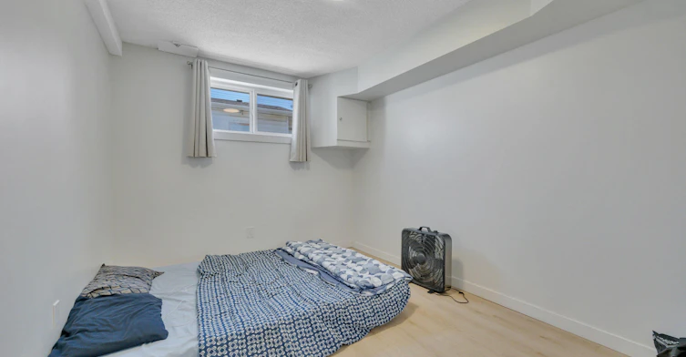 B-10611 155 Street Northwest, Edmonton, AB, T5P 2M4 - 11