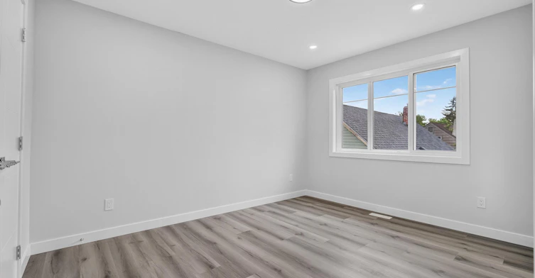 10821 112 Street Northwest, Edmonton, AB, T5H 3H4 - 19