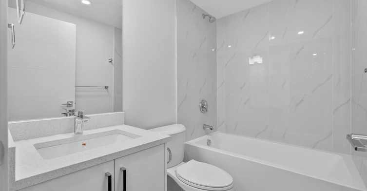 10821 112 Street Northwest, Edmonton, AB, T5H 3H4 - 35