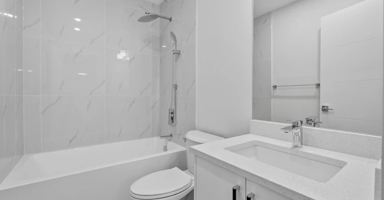 10821 112 Street Northwest, Edmonton, AB, T5H 3H4 - 23