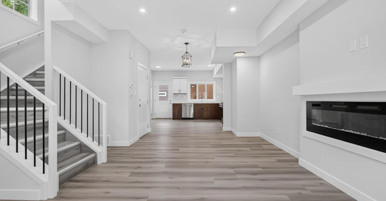 10821 112 Street Northwest, Edmonton, AB, T5H 3H4 - 4
