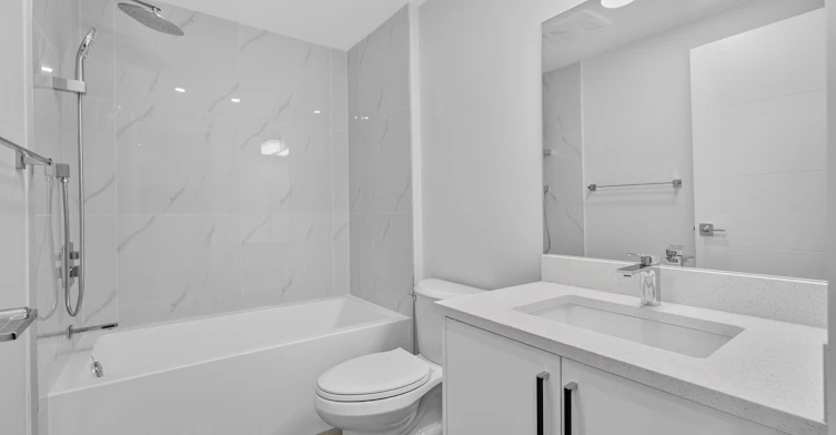 10821 112 Street Northwest, Edmonton, AB, T5H 3H4 - 27
