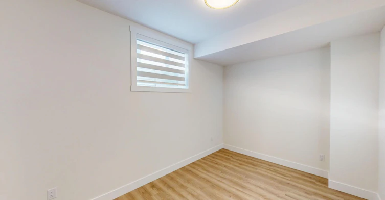 8118 Bowness Road Nw, Calgary, AB, T3B 0H6 - 9