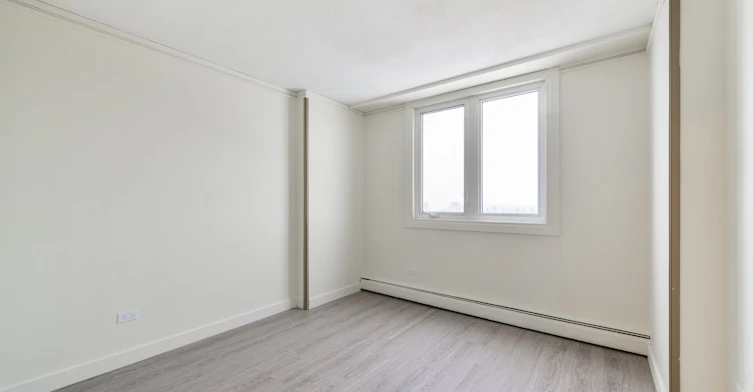 11027 102 Street Northwest, Edmonton, AB, T5H 3X2 - 7