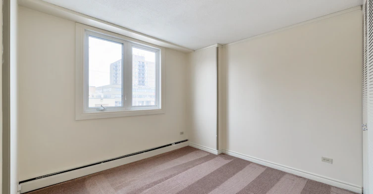 11027 102 Street Northwest, Edmonton, AB, T5H 3X2 - 11